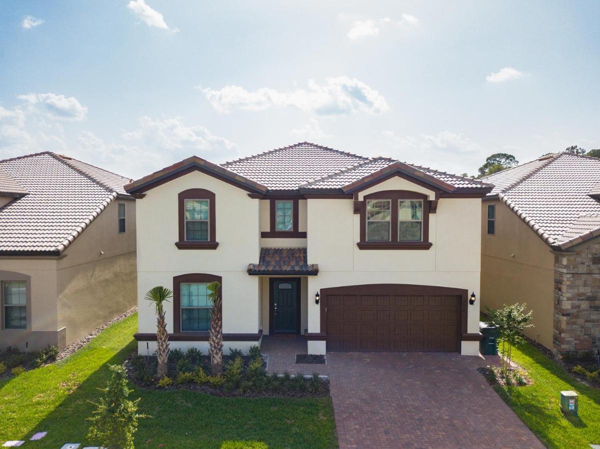 Villa Conveniently Located Near - Family Friendly *