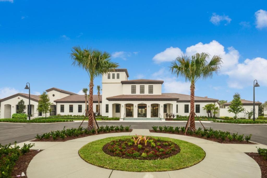 Villa Conveniently Located Near - Family Friendly Orlando