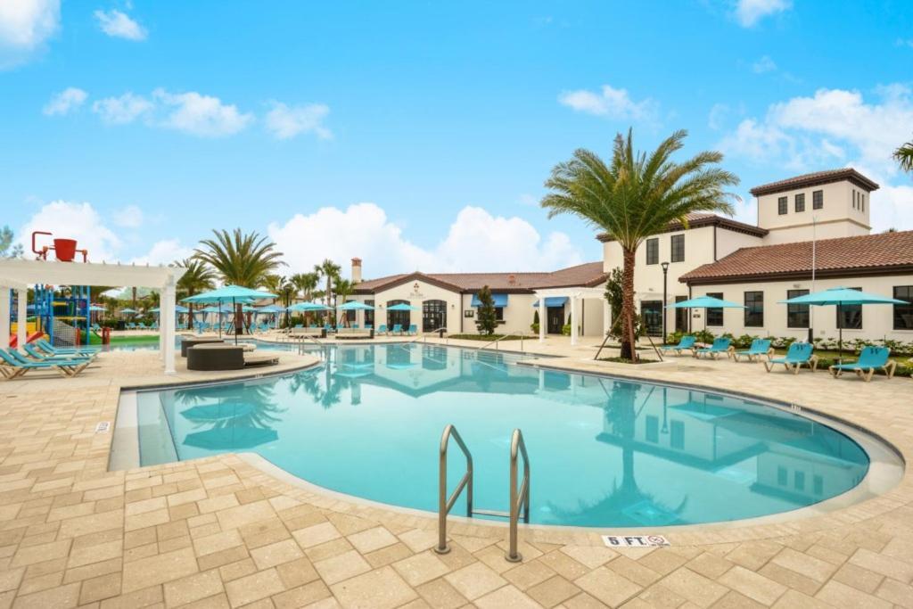 Villa Conveniently Located Near - Family Friendly *