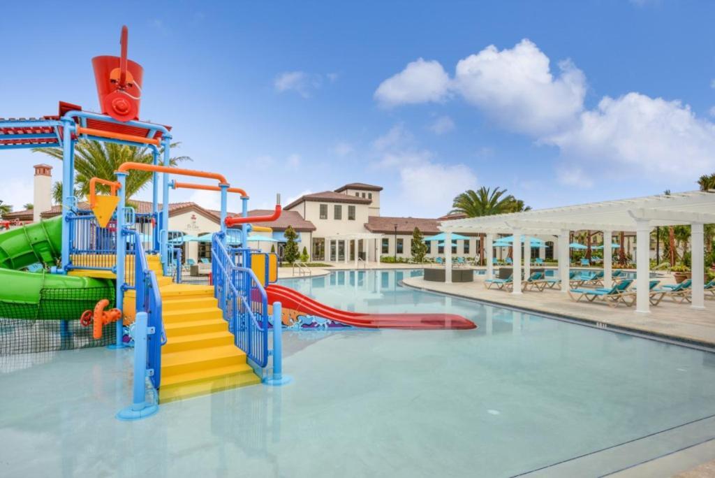 Conveniently Located Near - Family Friendly Orlando
