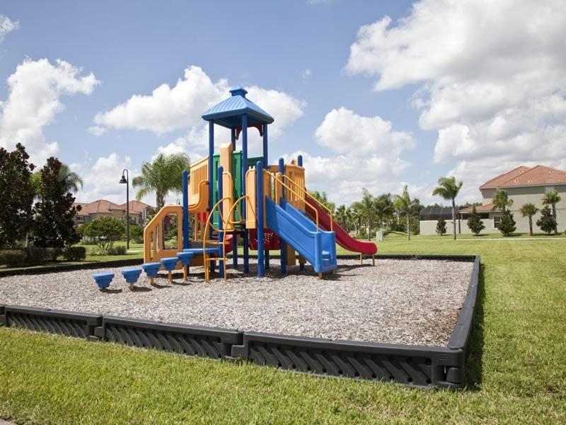 6 Bedroom 5 Bath Paradise Palms Pool That Sleeps 14 Holiday home Orlando