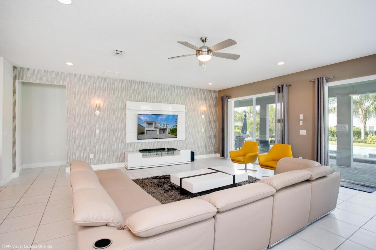 Holiday home 9 Bedroom Vacation With Pool *