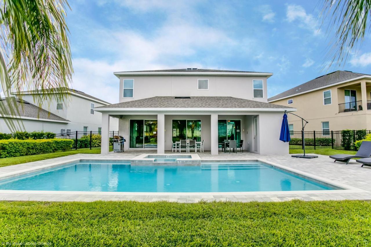 9 Bedroom Vacation With Pool Holiday home