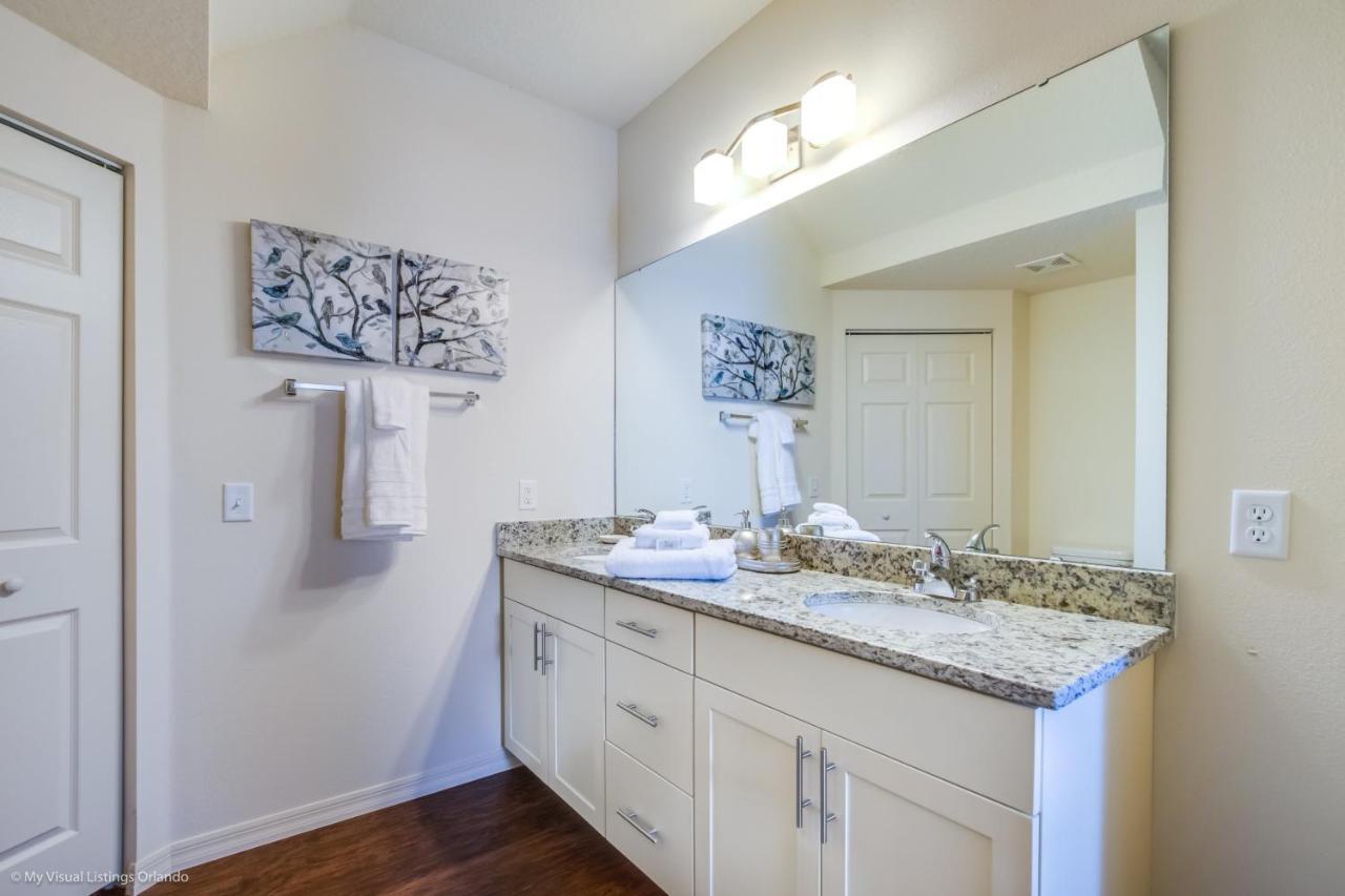 Holiday home 3299ccp Lucaya Village Townhome