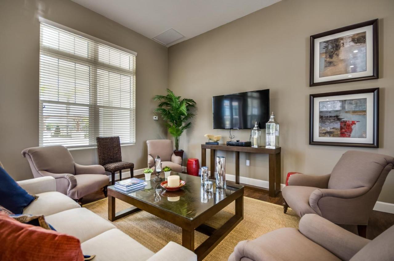 Holiday home 3299ccp Lucaya Village Townhome *