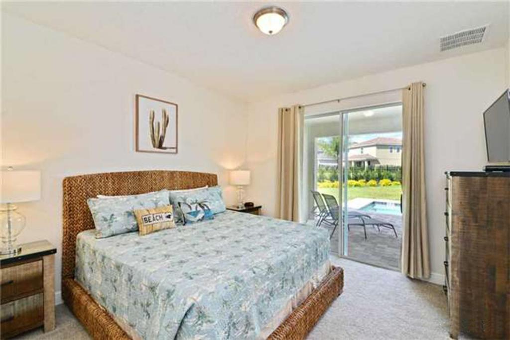 Holiday home 8 Bedroom Vacation With Pool Orlando