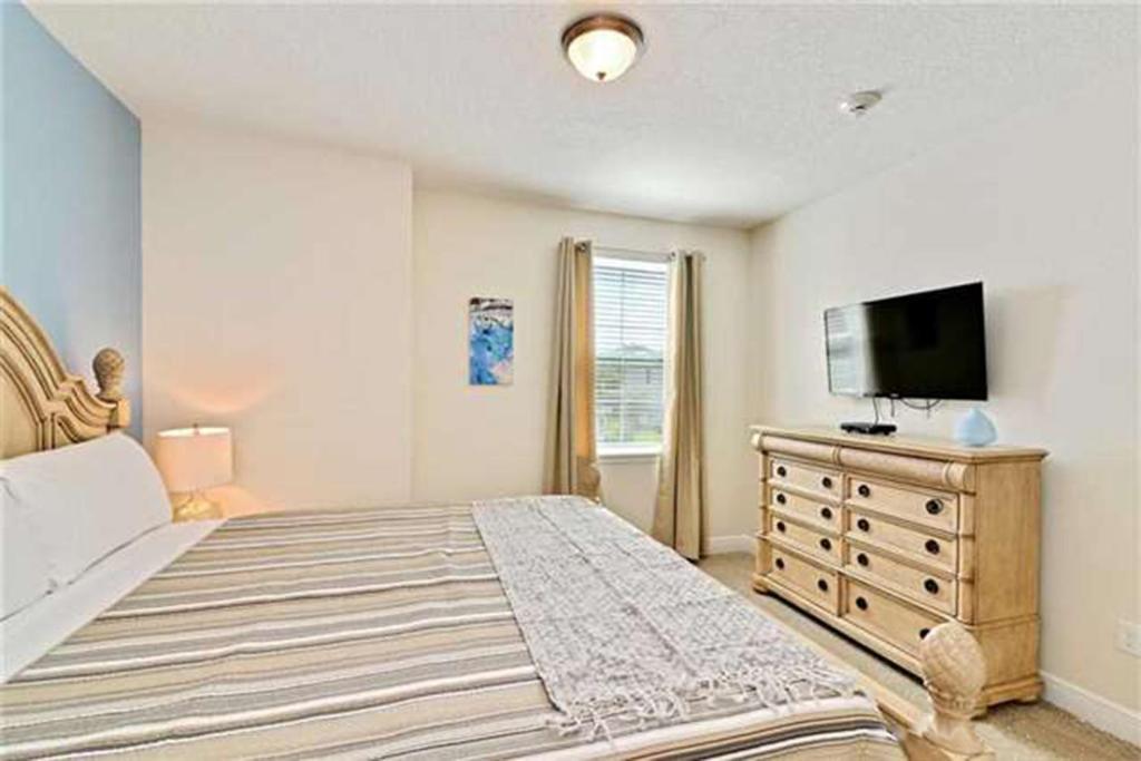 Holiday home 8 Bedroom Vacation With Pool Orlando
