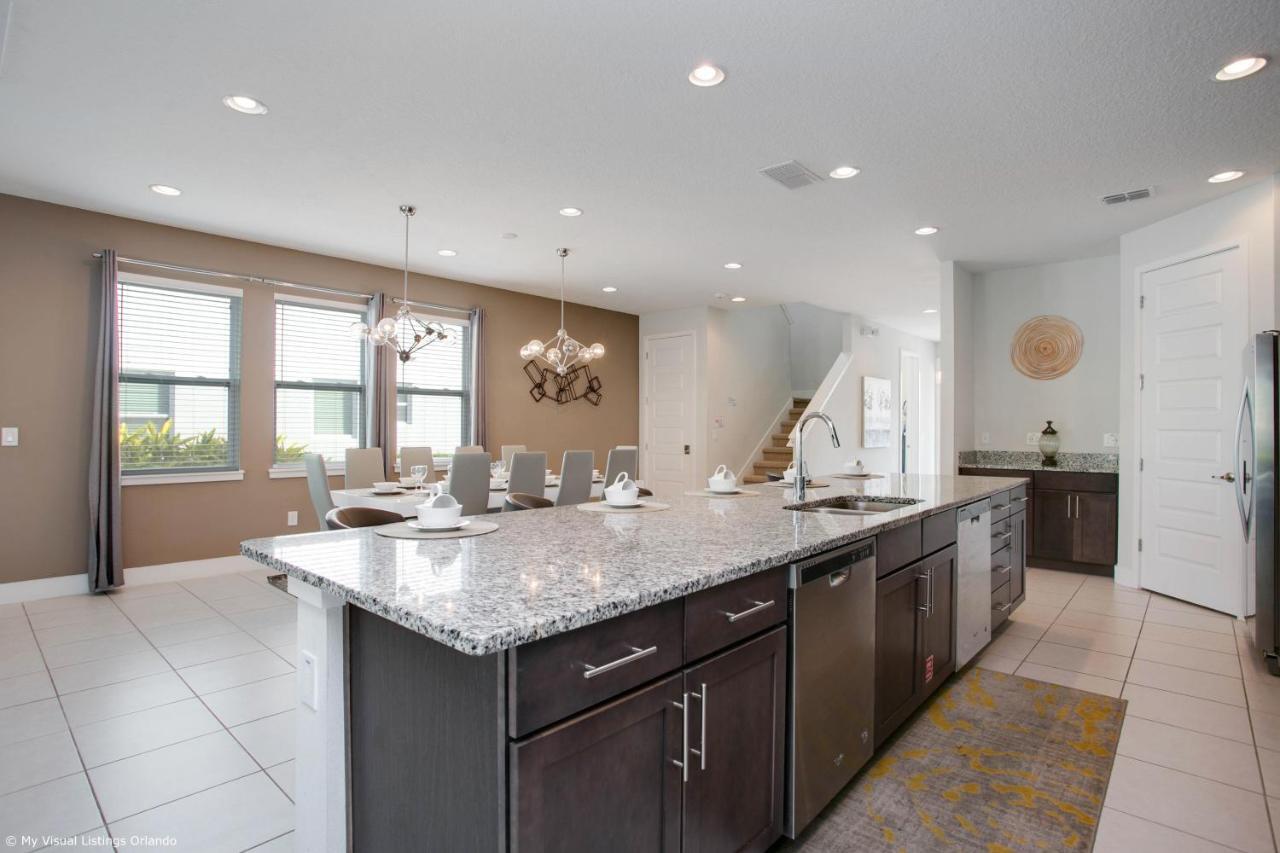 9 Bedroom Vacation With Pool Holiday home Orlando