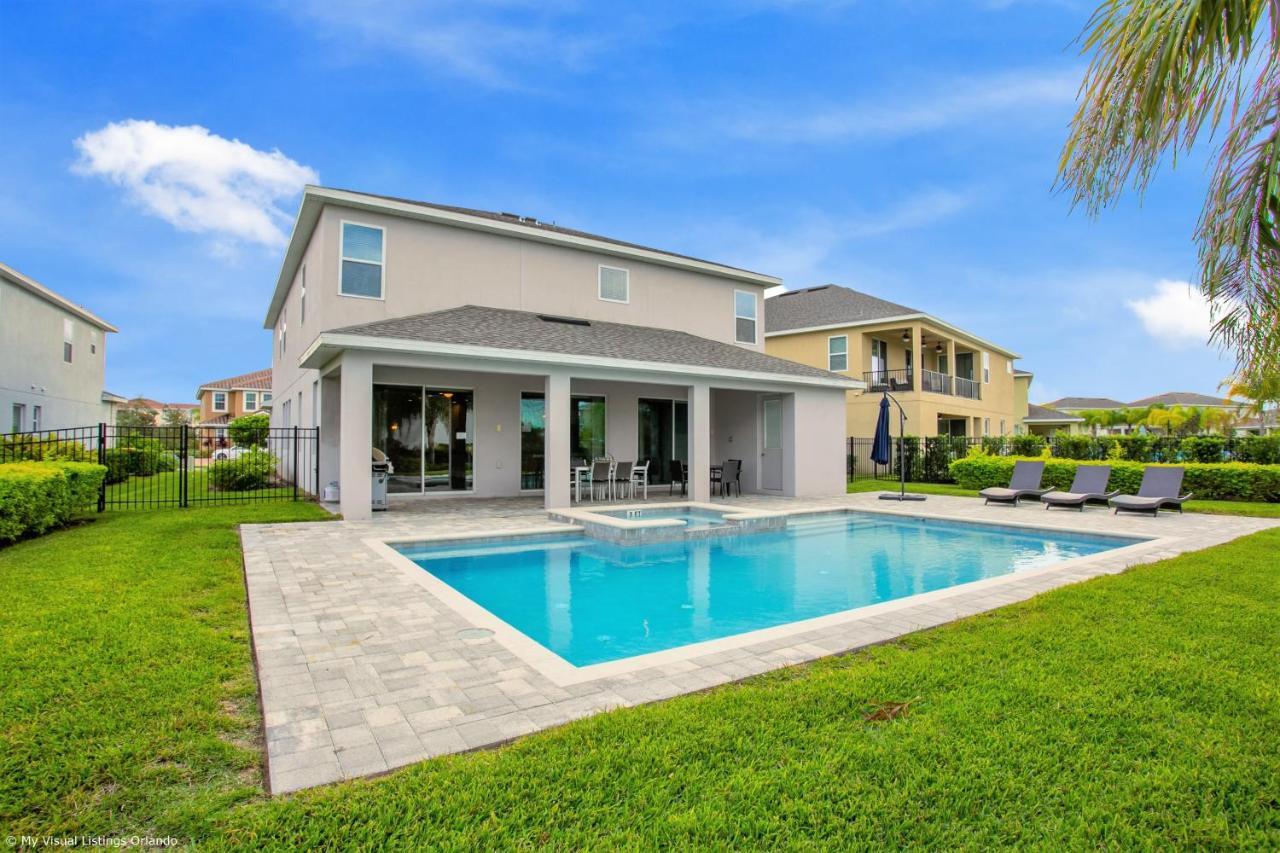 9 Bedroom Vacation With Pool *