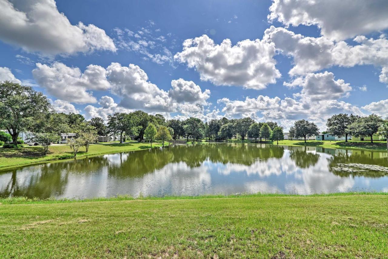 Water-view Patio, Pool Access 4mi To Disney Orlando