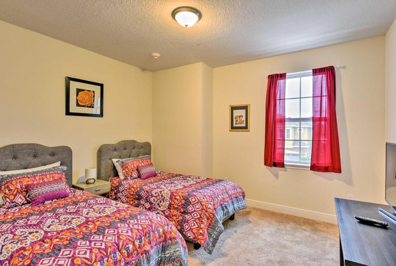 Holiday home Kissimmee Oasis With Patio About 5 Mi To Disney! Orlando