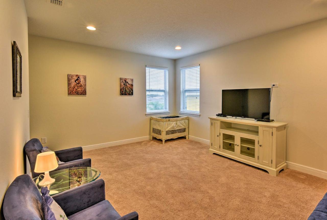 Holiday home Kissimmee Oasis With Patio About 5 Mi To Disney!