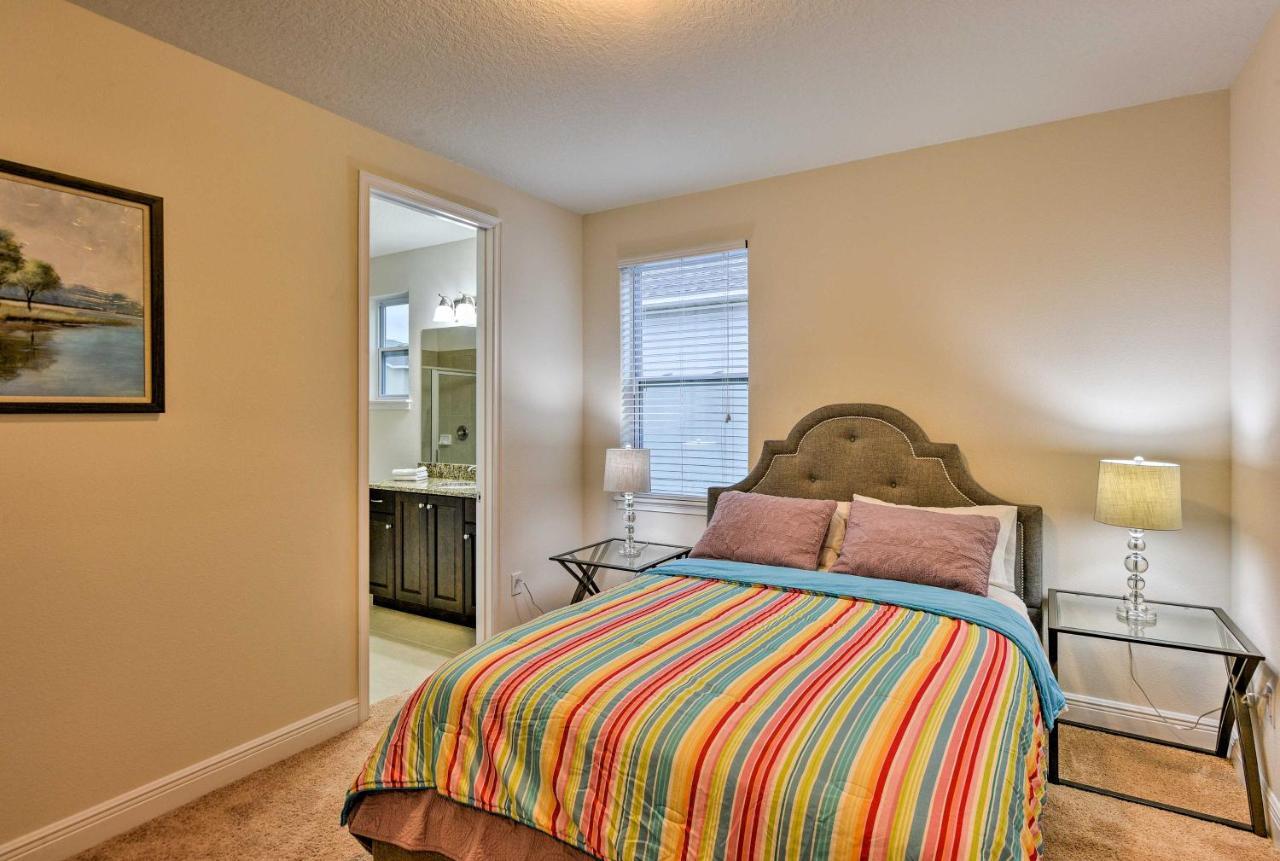 Kissimmee Oasis With Patio About 5 Mi To Disney! Holiday home