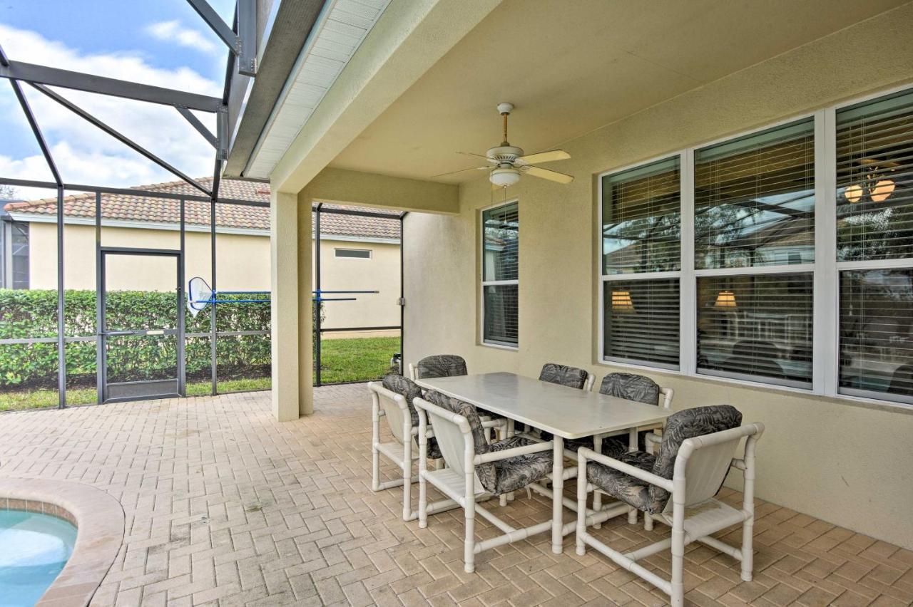 World Game Room, Pool And Perks! Holiday home *