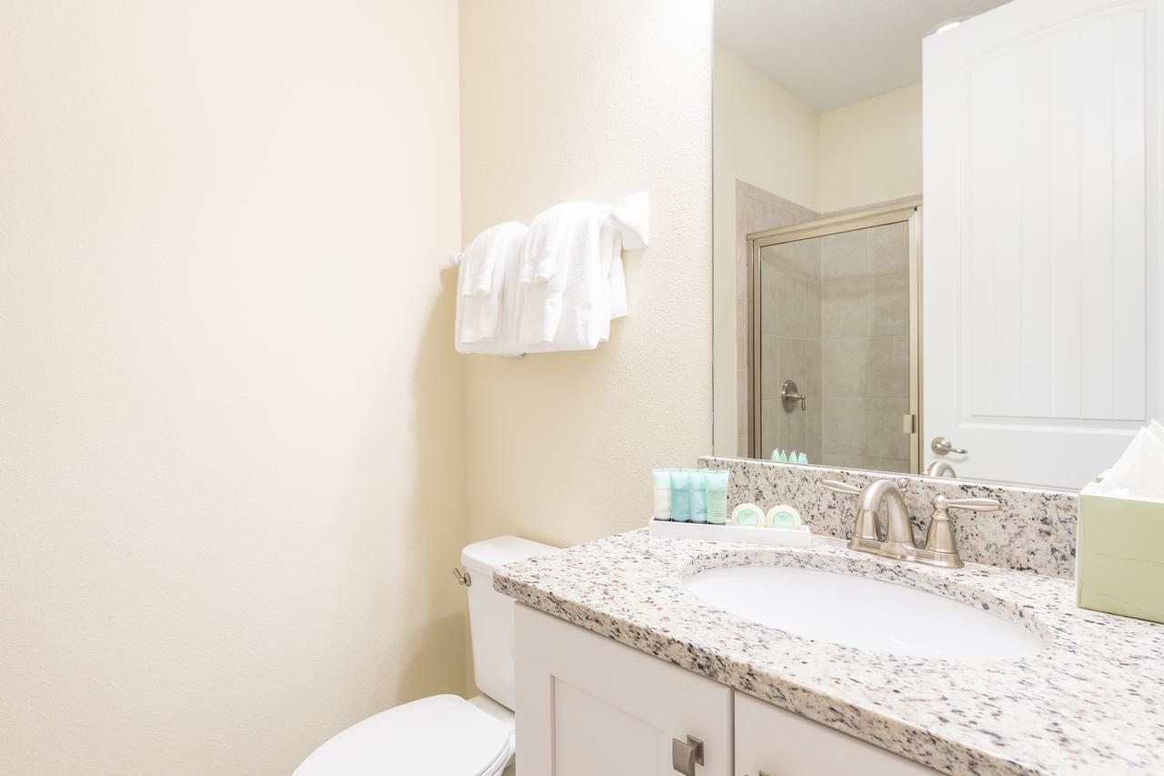 Lovely By Rentyl Near With Private Pool, Movie & Amenities - 741l * Orlando