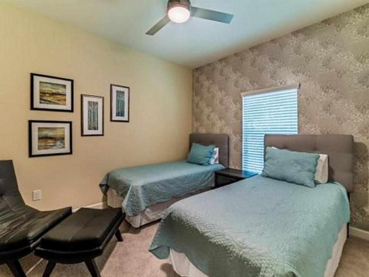 4819 Clock Tower Drive Holiday home *