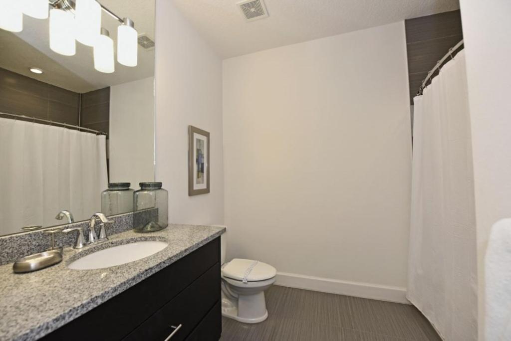 Holiday home Beautiful 3-bed 10 Minutes From Disney-17440 Serenity Townhouse Orlando