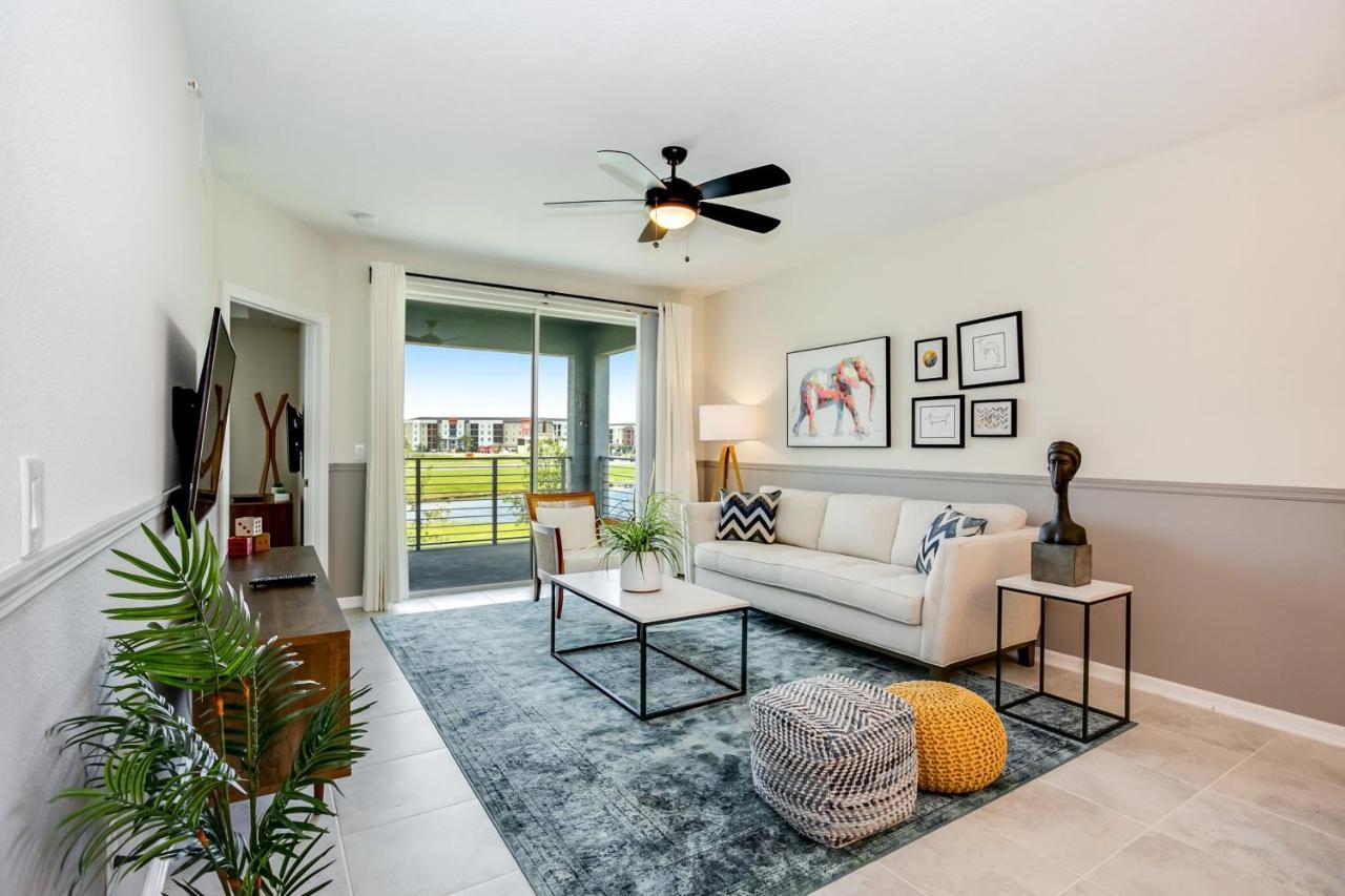 Amazing Story Brand New 4721 Unit208 Apartment *