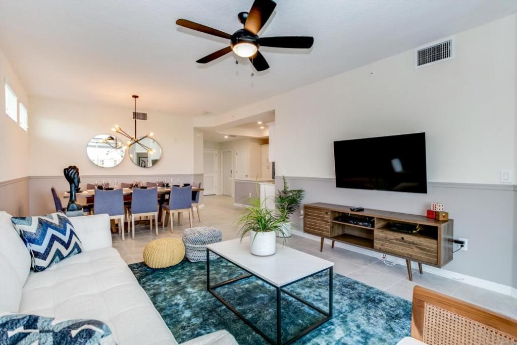 Apartment Amazing Story Brand New 4721 Unit208 *