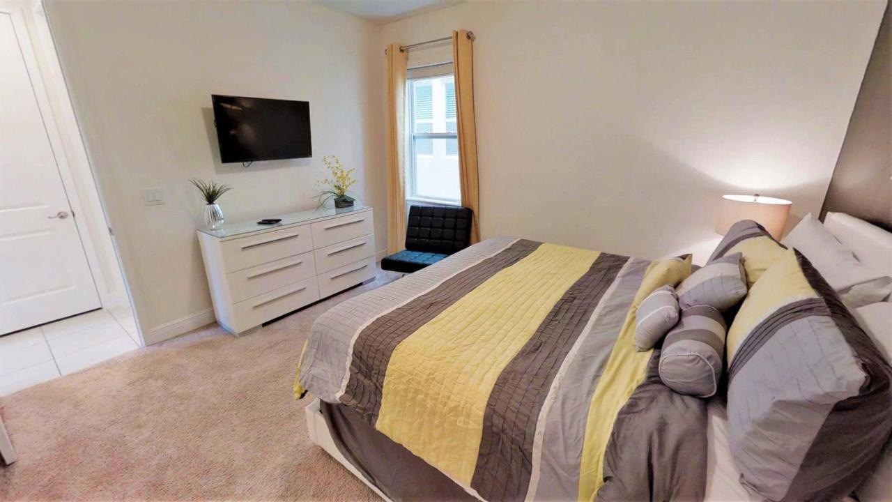 Encore 5 Bedroom Vacation With Pool