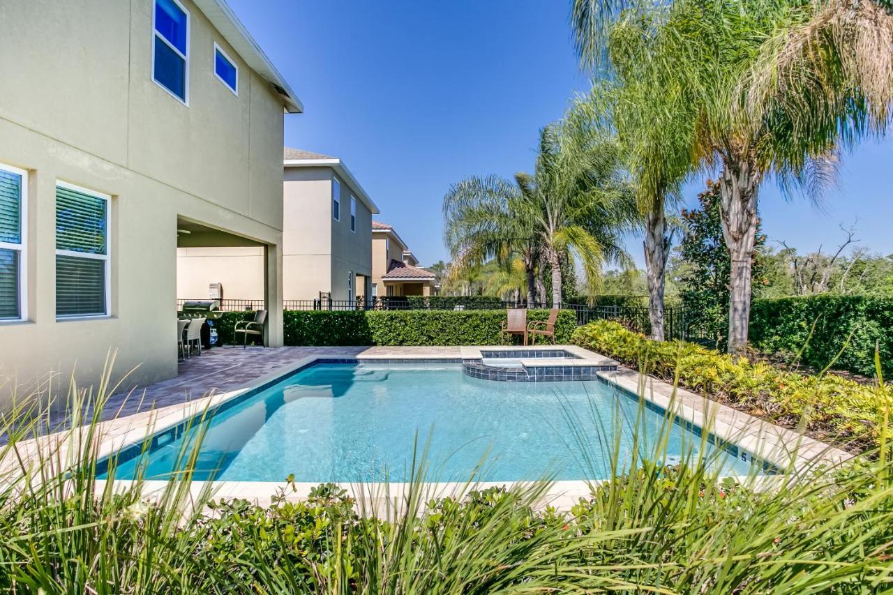 Holiday home 6 Bedroom Vacation With Pool