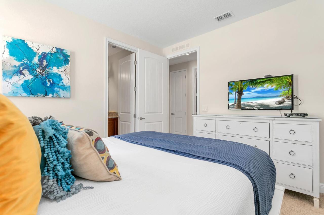Holiday home 6 Bedroom Vacation With Pool Orlando