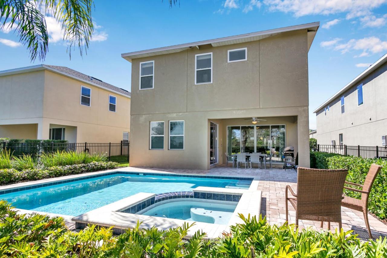 6 Bedroom Vacation With Pool Holiday home Orlando