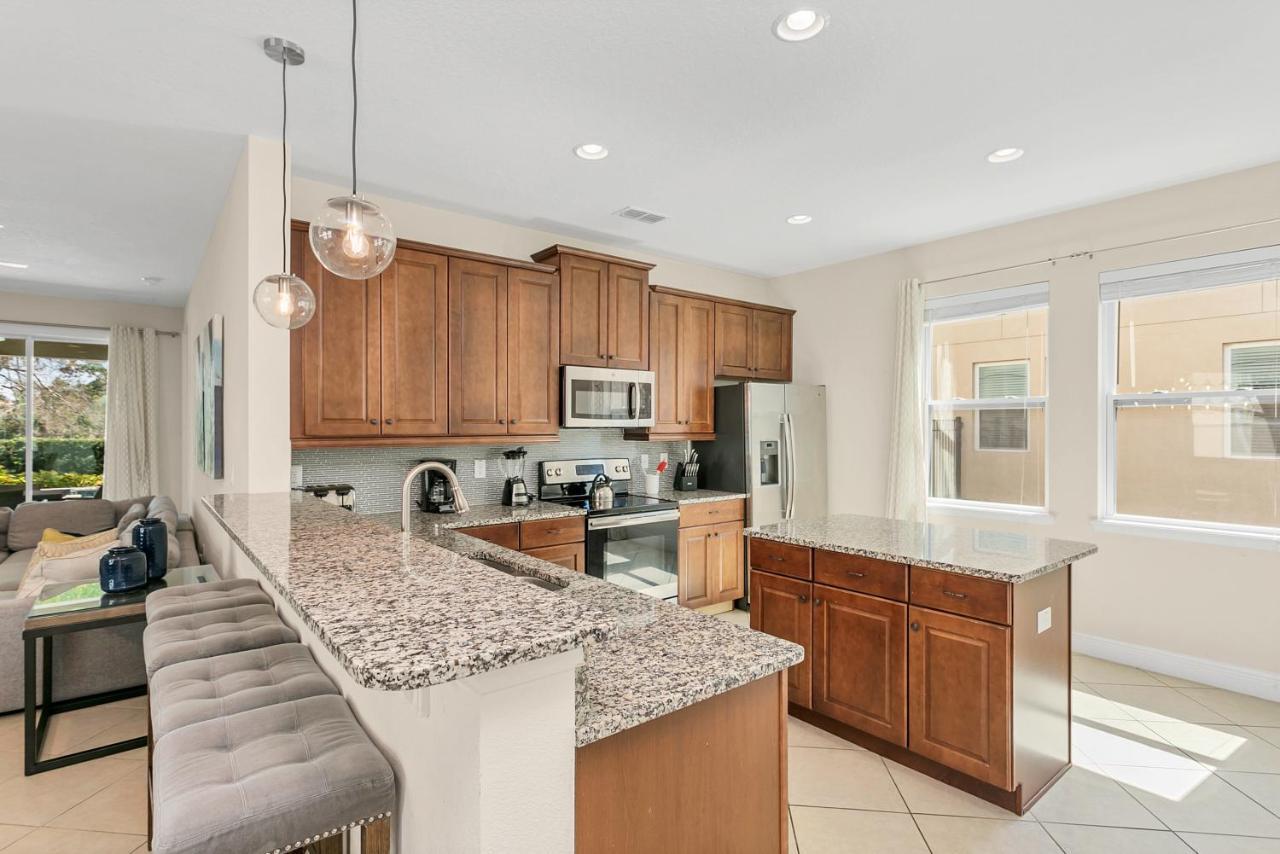 Holiday home 6 Bedroom Vacation With Pool Orlando