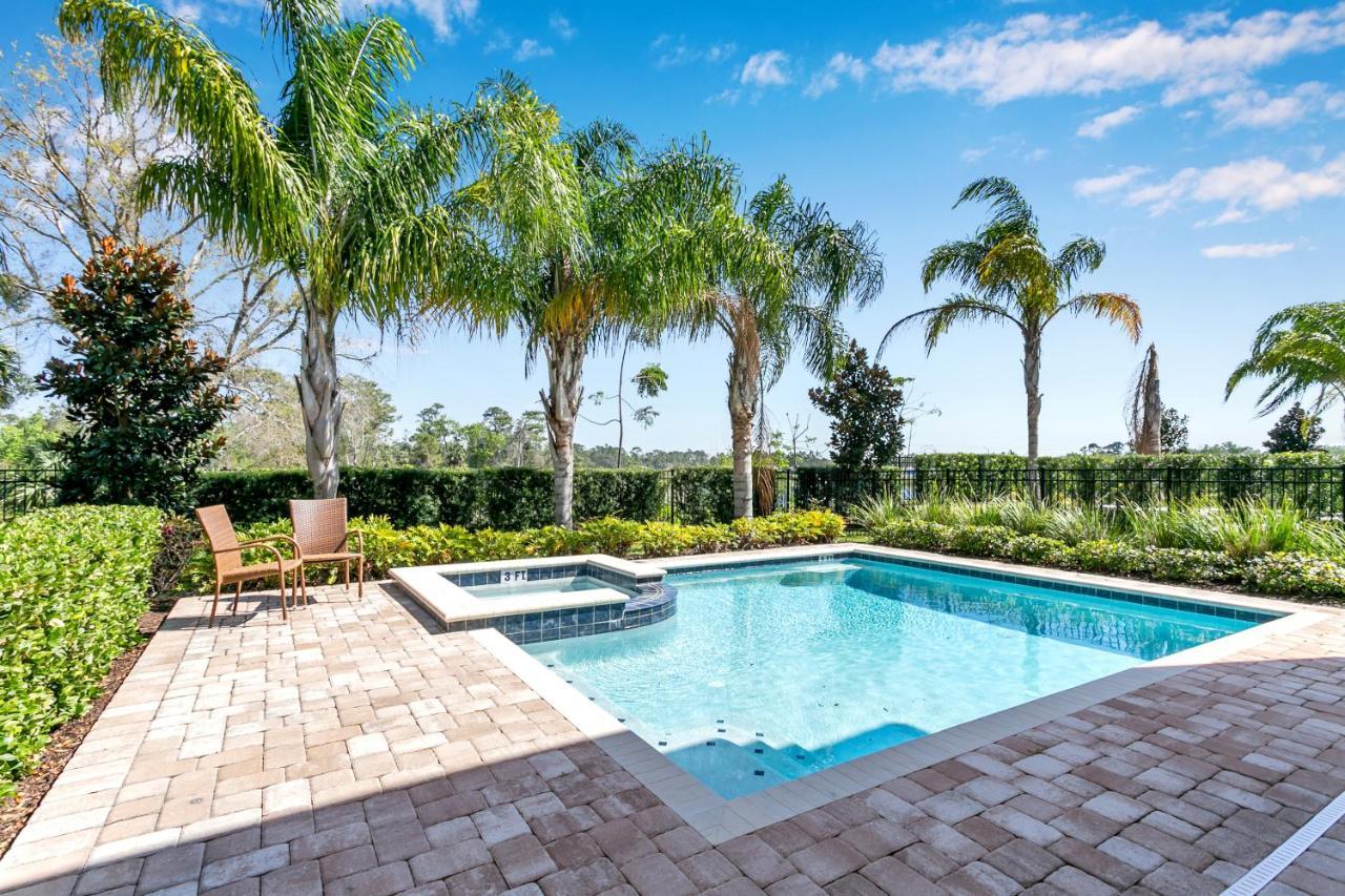 Holiday home 6 Bedroom Vacation With Pool *