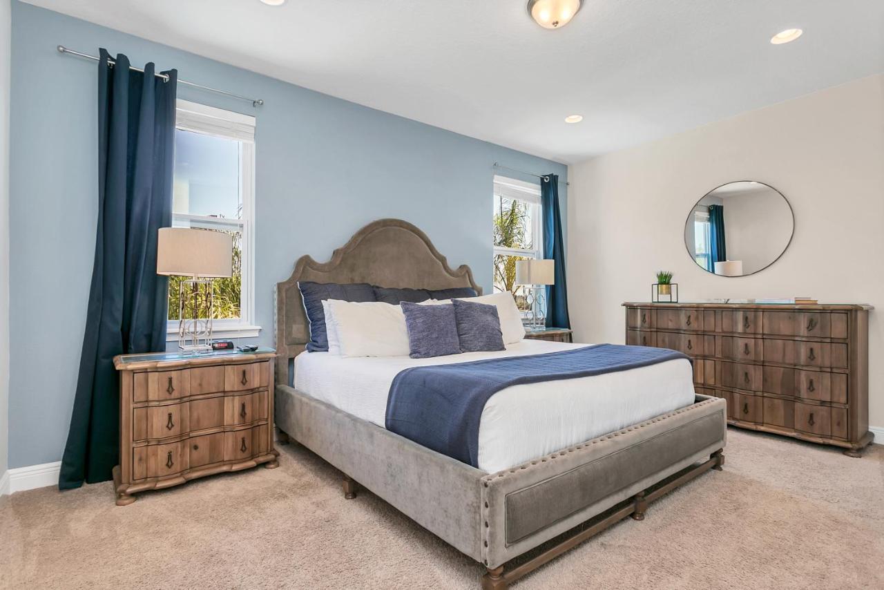 Holiday home 6 Bedroom Vacation With Pool Orlando