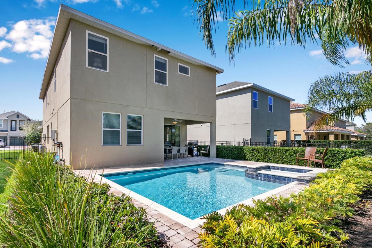 6 Bedroom Vacation With Pool