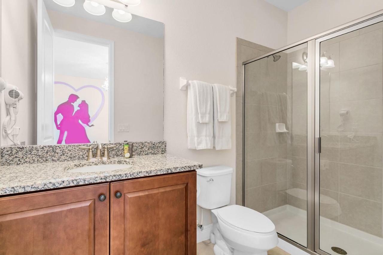 6 Bedroom Vacation With Pool * Orlando