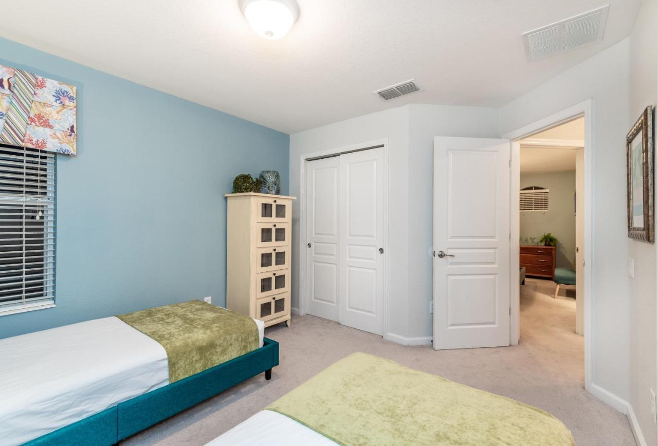 Spacious Wprivate Poolspa & Free Waterpark Holiday home *