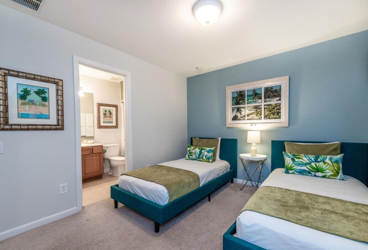 Spacious Wprivate Poolspa & Free Waterpark Holiday home *