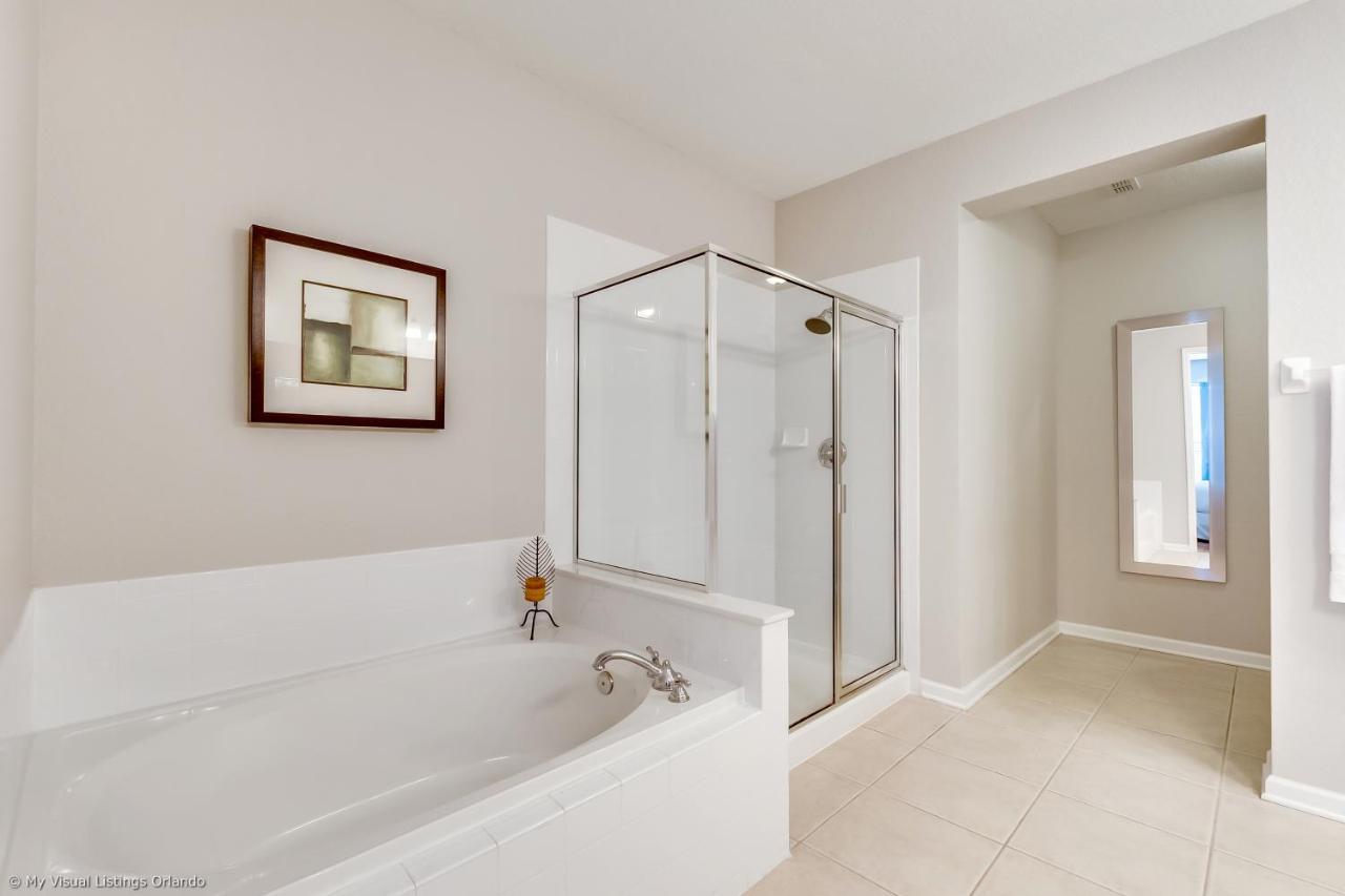 Deluxe Wlakeview, Minutes From Universal