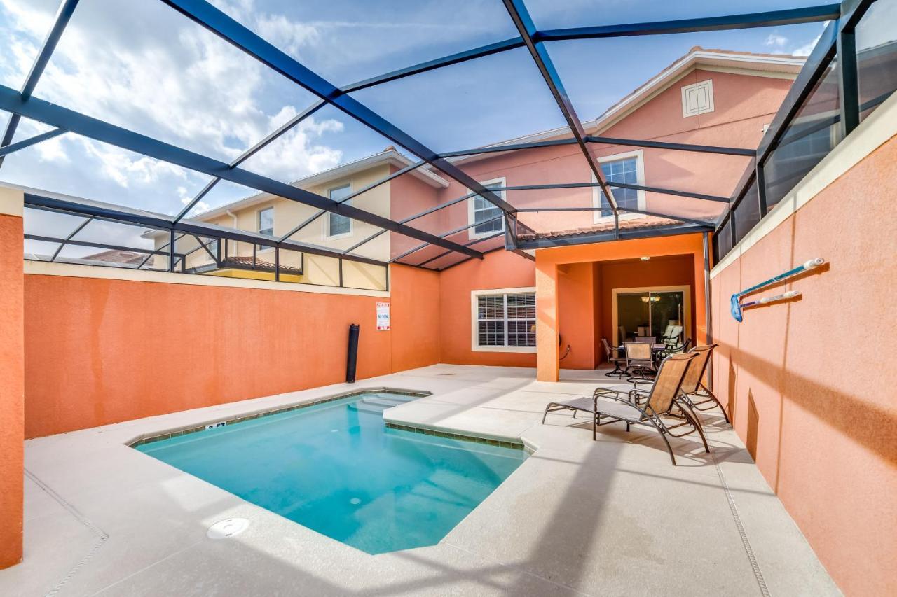 Holiday home Private Pool Themed Theater Near