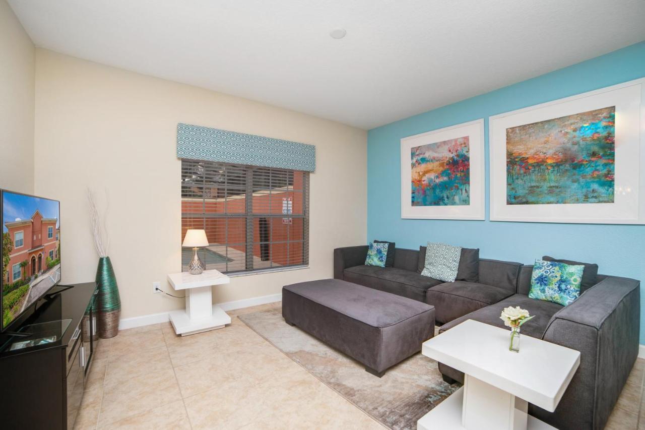 Private Pool Themed Theater Near Holiday home Orlando