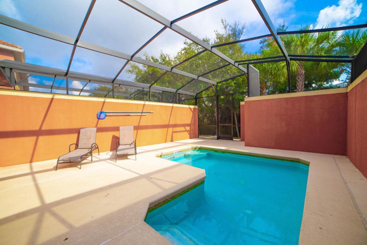 Private Pool Themed Theater Near Holiday home Orlando