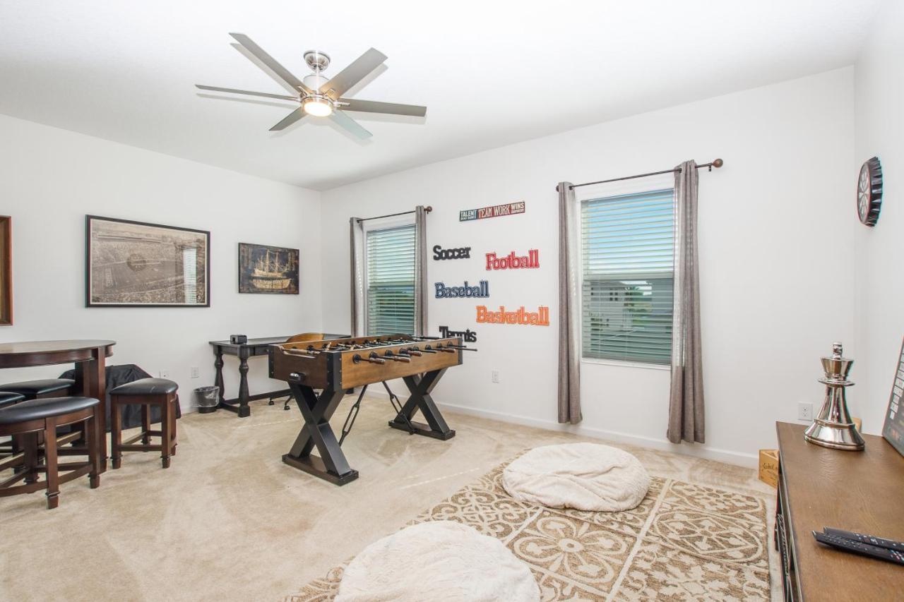 3910 Oakville Avenue * Orlando