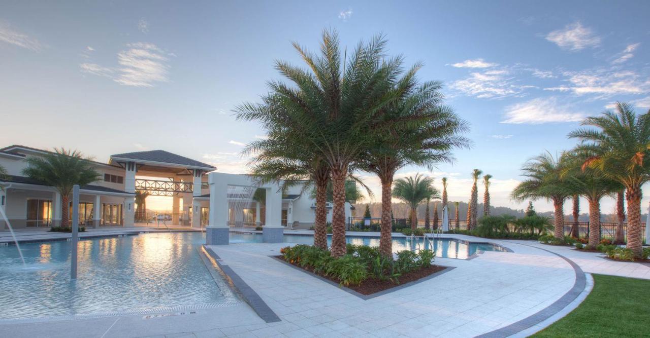 3910 Oakville Avenue * Orlando