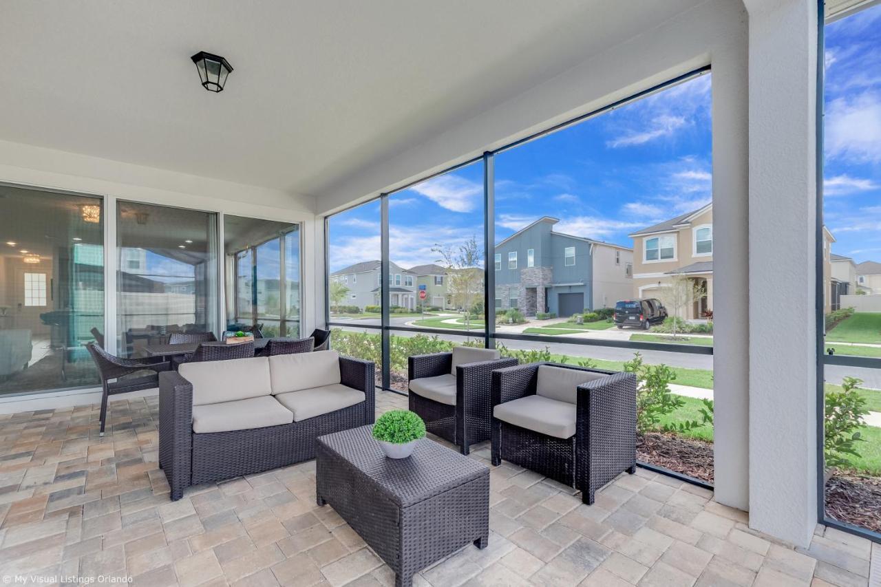 Holiday home Stunning W Private Poolspa & Game