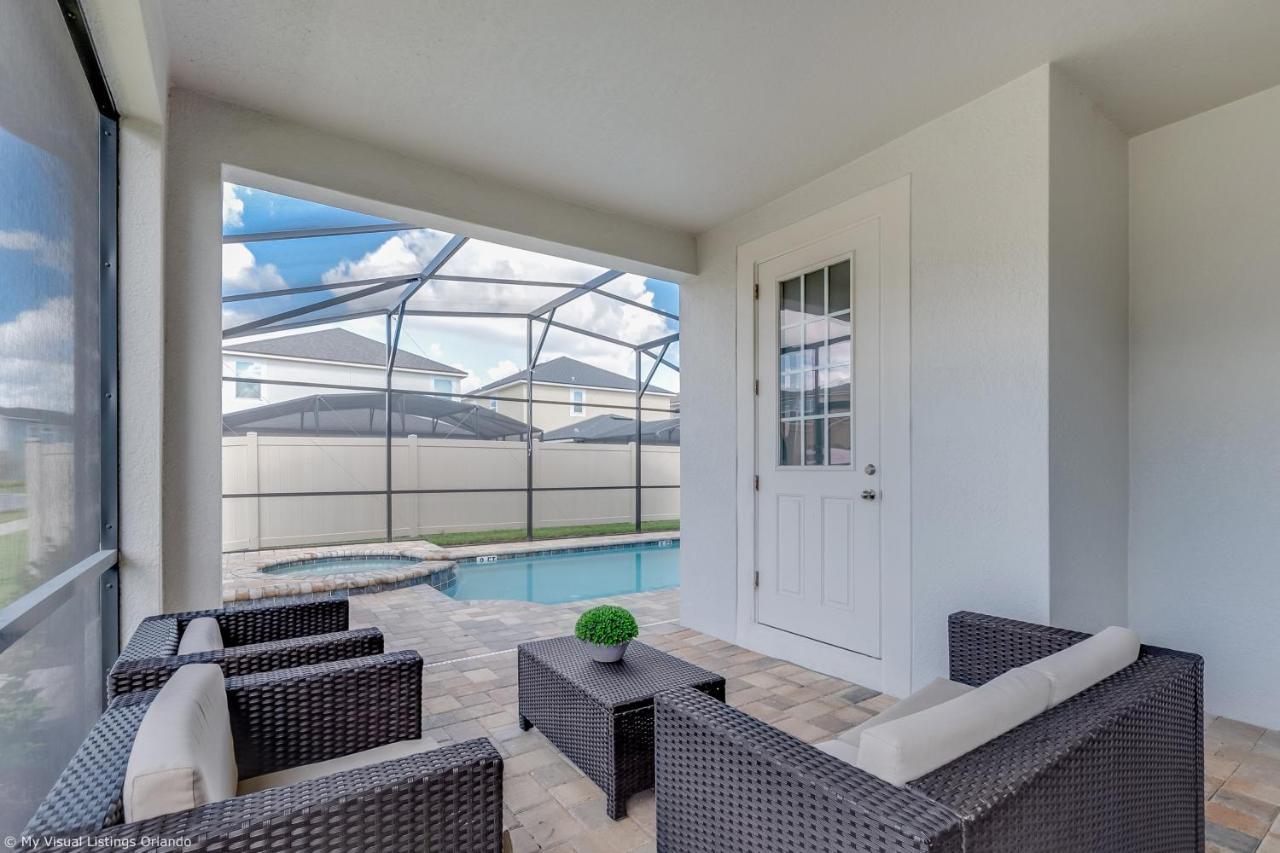 Stunning W Private Poolspa & Game Holiday home Orlando