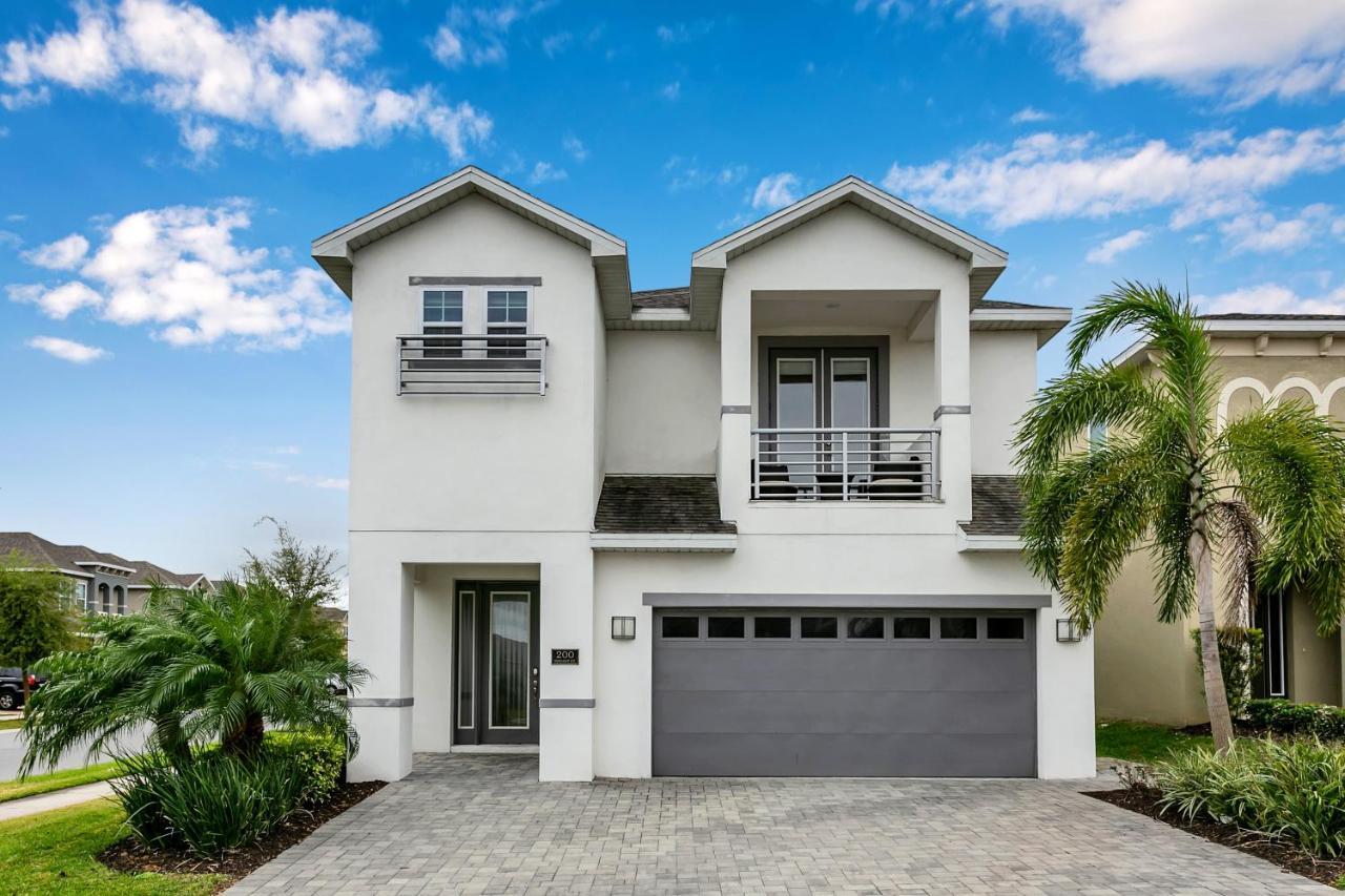Encore 6 Bedroom Vacation With Pool Holiday home