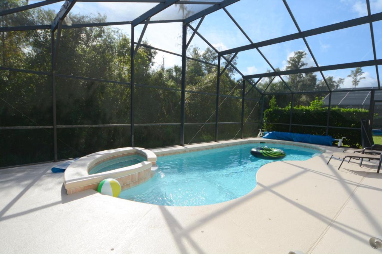 324107 4-bed Area Pool Home*spa *games Holiday home