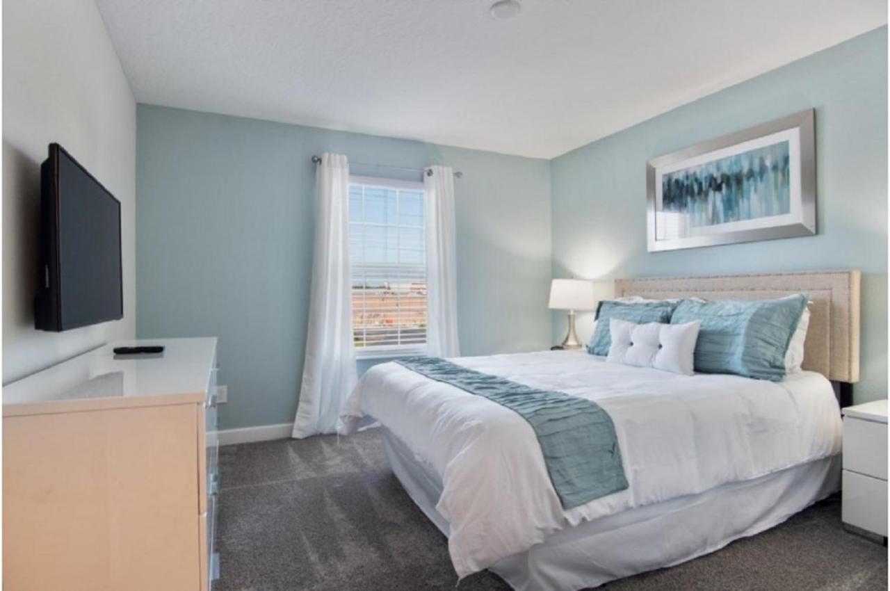 Four-bedroom Townhome Kissimmee *