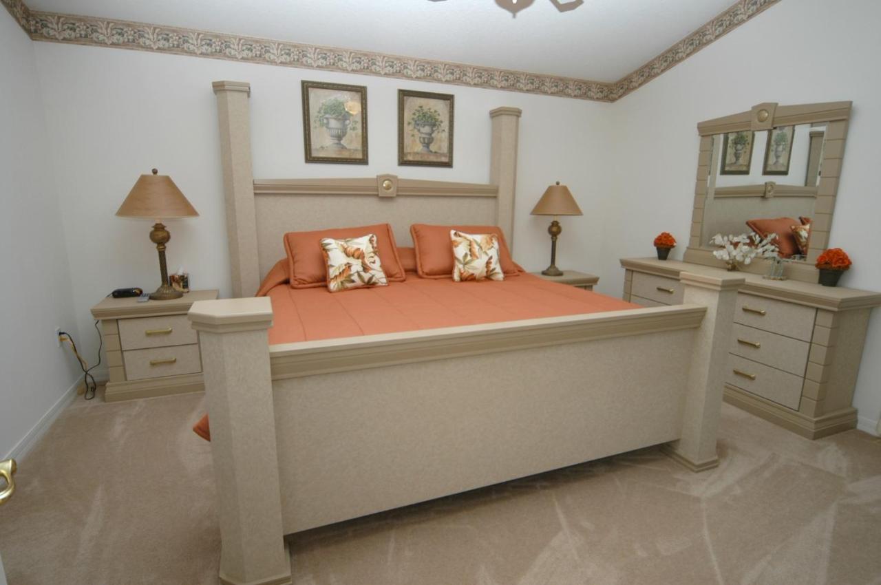 Holiday home 324107 4-bed Area Pool Home*spa *games Orlando