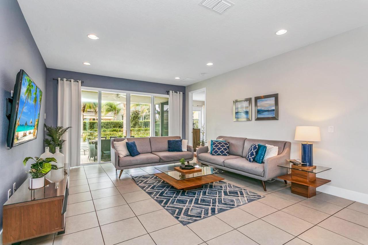 Encore 6 Bedroom Vacation With Pool