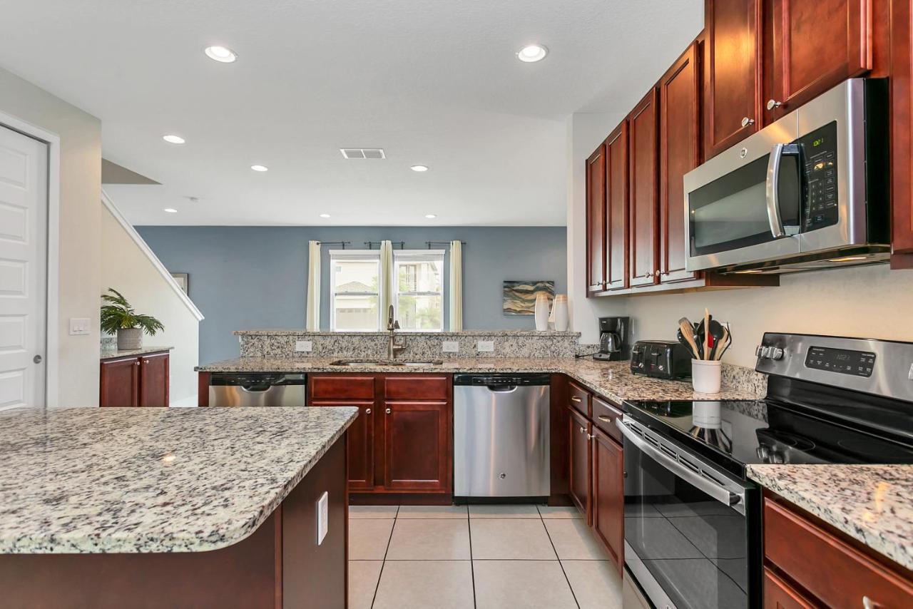 Encore 6 Bedroom Vacation With Pool * Orlando