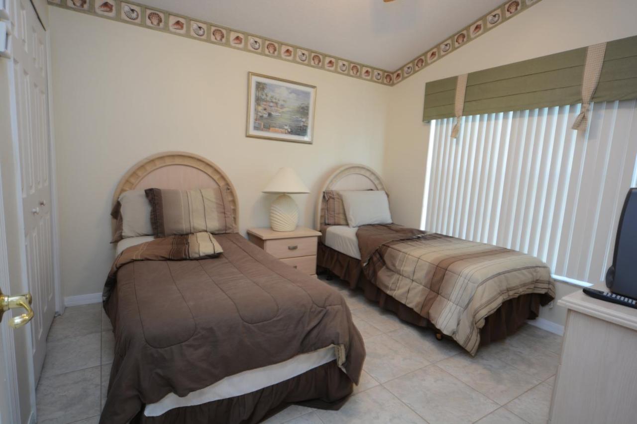 324107 4-bed Area Pool Home*spa *games *