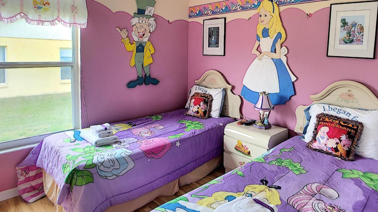Alice's Wonderland Holiday home Orlando